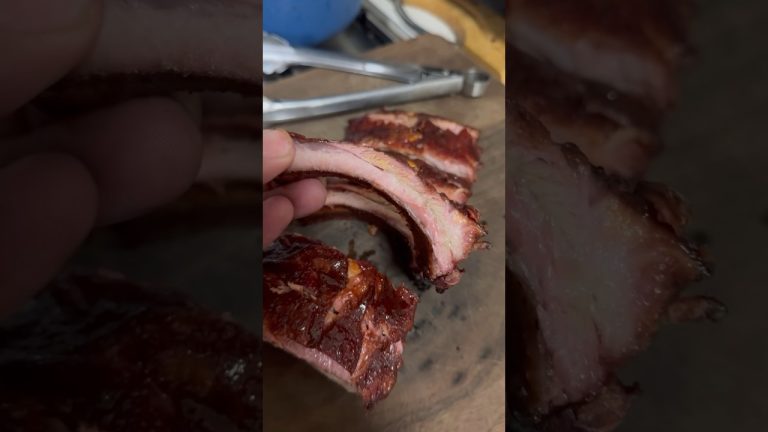 Ribs in 15 seconds. Colour, wrap, glaze. The holy trinity of flavour. #bbq #barbecue #food