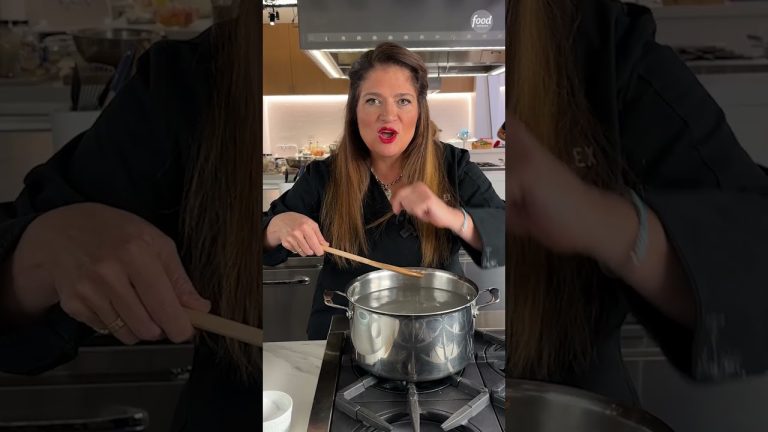 How much salt do chefs add to pasta water? 👀