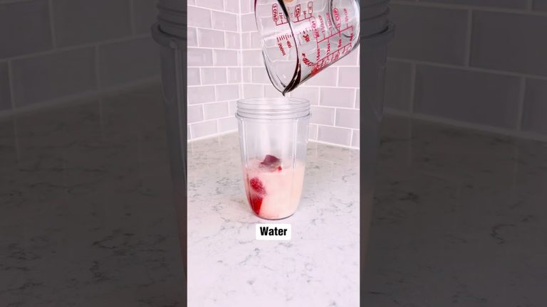 The BEST Strawberry Lemonade Recipe! #shorts #easyrecipe