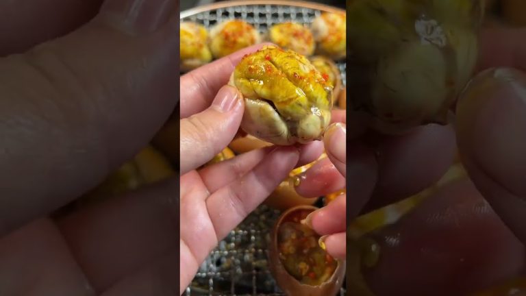 Cooking eggs well with delicious ingredients #cheflifeamazing #chef #food #pork #burning