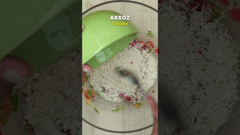 CHARUTINHOS DE REPOLHO COM CARNE MOÍDA E ARROZ.