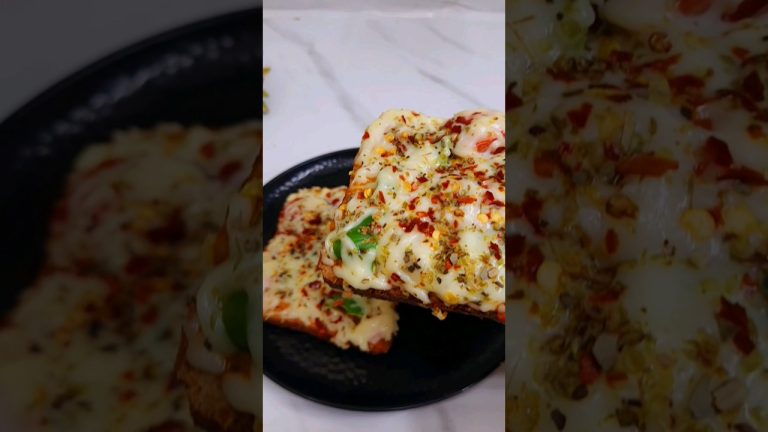 Bread pizza l pizaa recipe l #shorts #shortsfeed #ytshorts #yt #piza #pinkikitchen #viral