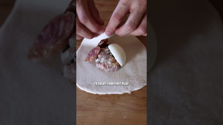How to Wrap Steamed Buns