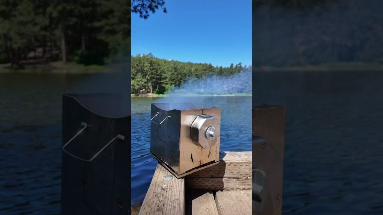 lakeside brunch 🍳🏞️ #brunchideas #rotoq360 #sausage #naturelovers #barbecue #grill #portablegrill