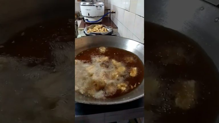 FRIED FISH FILLET WITH GARLIC AND PEPPER SAUCE #youtubeshorts #fishrecipes #friedfishfillet #food