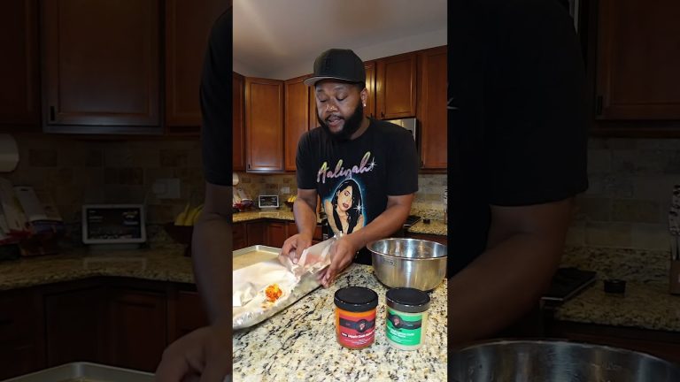 Quick easy way to do a Seafood boil #mukbang #flavasbydamedash #seafoodrecipes #eating #seafoodboil