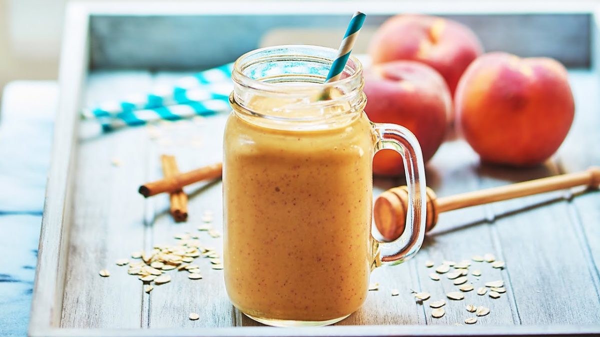 Healthy Peach Cobbler Smoothie Recipe – Show Me the Yummy – Episode 26