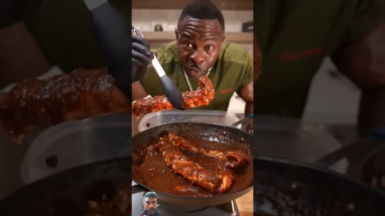 #food #chilicrab #recipe #seafoodpizza #cooking #foodie #seafood #tasty #howtoo #seafoods