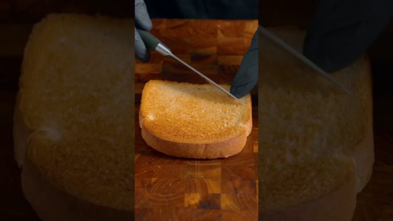 instant cheese burst bread pizza 🤤 easy 10min recipe #kitchenchampion #ashortaday #1millionview#100k