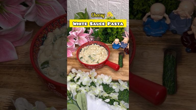 Cheesy White Sauce Pasta #whitesaucepasta #cheesepasta #pastarecipe #shorts #alfredo #macaroni #feed