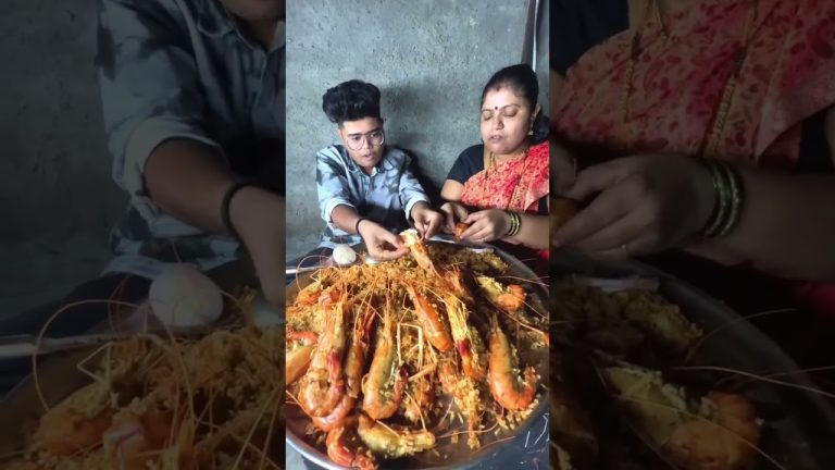 Mummy ke saath biryani…. 😱😱🤪😋