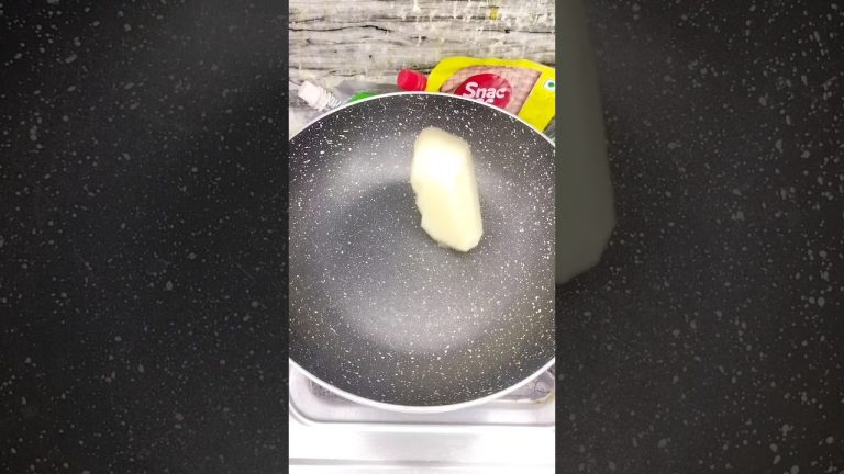 Creamy and cheesy🥵 white sauce🧈 pasta easy recipe #youtubeshorts #viralvideo #whitesaucepasta#recipe