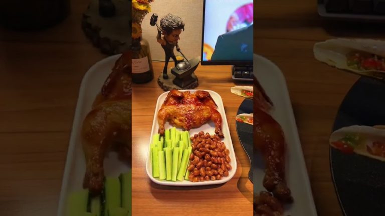 Would you eat this giant? – JUMBO – Giant Sea Snail!! – Good or nah? 🐌🤔 #seafood  #foodie  #snail