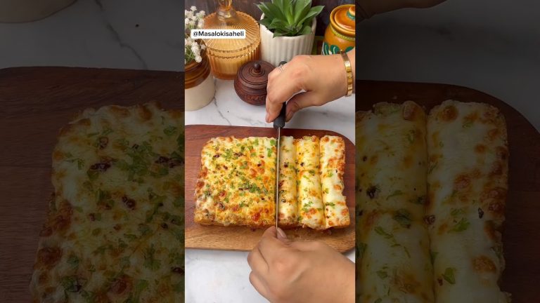 Cheesy Garlic bread 🍞| new #snacks #recipe #shorts #masalokisaheli