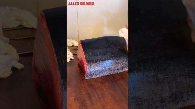 Cutting the part of Whale 🐋.#cuttingskils #fishcuting #shorts #youtubeshorts