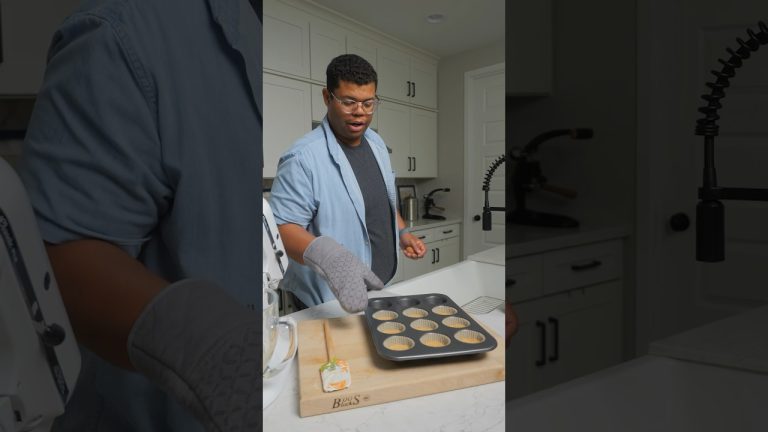 How to make mini cheesecakes #dessert #recipe #cheesecake #problemsolved