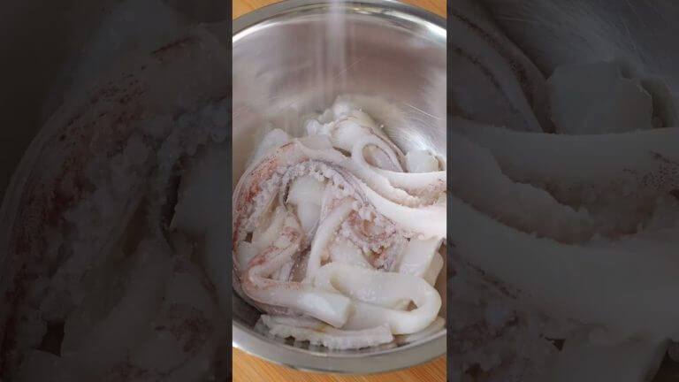 Crispy fried calamari