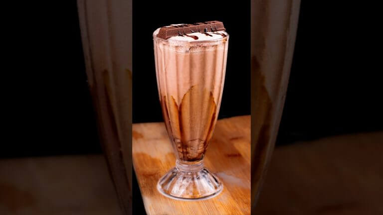 KitKat Shake ASMR | Chocolate Smoothie | #shorts #TastifyAsmr #kitkat #milkshake #asmr