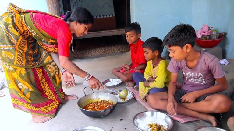 Santali traditional way cooking Pork curry recipe | Tribal style cooking pig meat curry | pork gravy