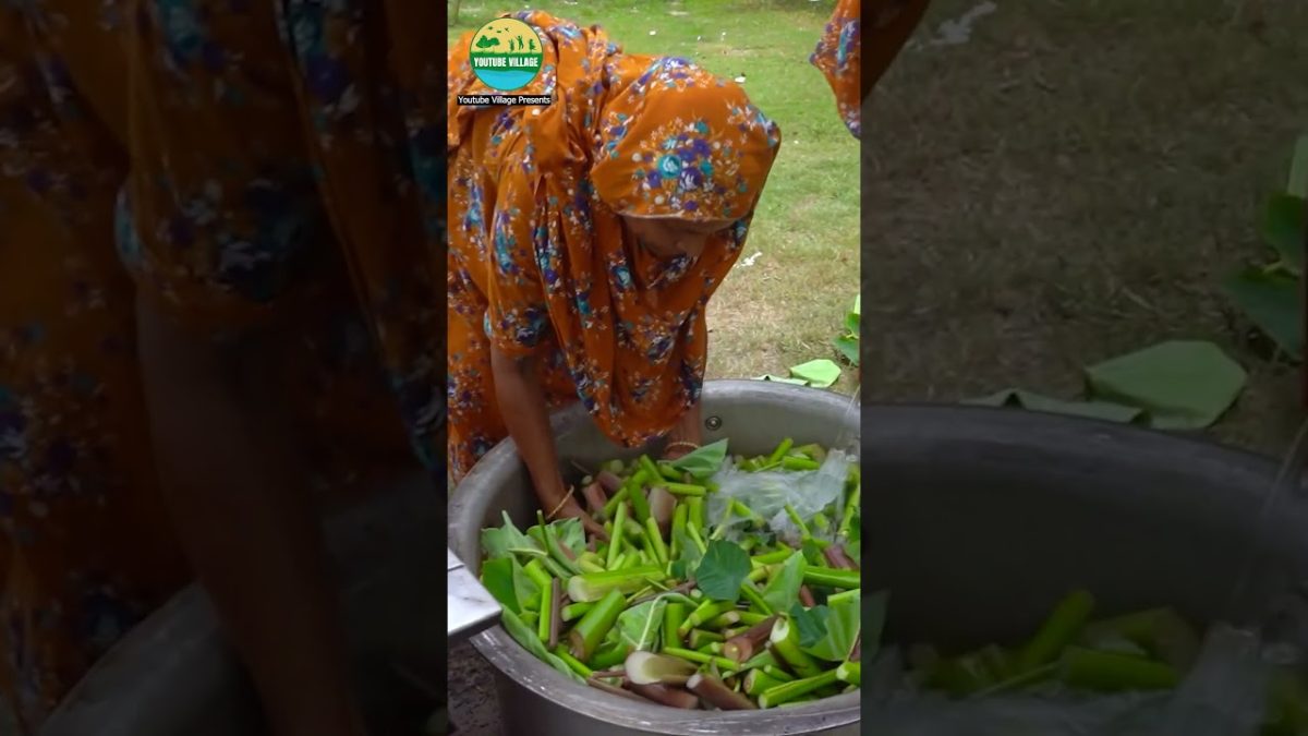Cleaning Taro Spinach to cook with dried shrimp #bengalifood #food #seafoodrecipes #fishspecies