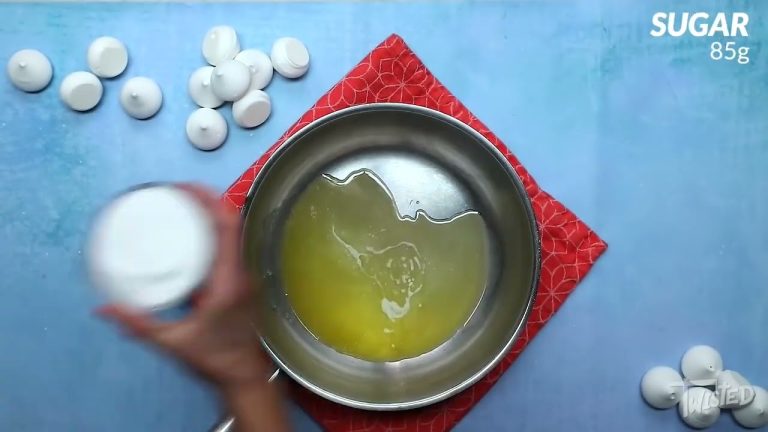 10 Chocolate Brownies, Cakes & Dessert Recipes | Twisted