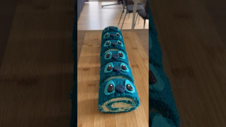 Stitch Cake Roll 🌺🌊 #cake #stitch #stitchcake #liloandstitch #trendingshorts #foodtrend #dessert