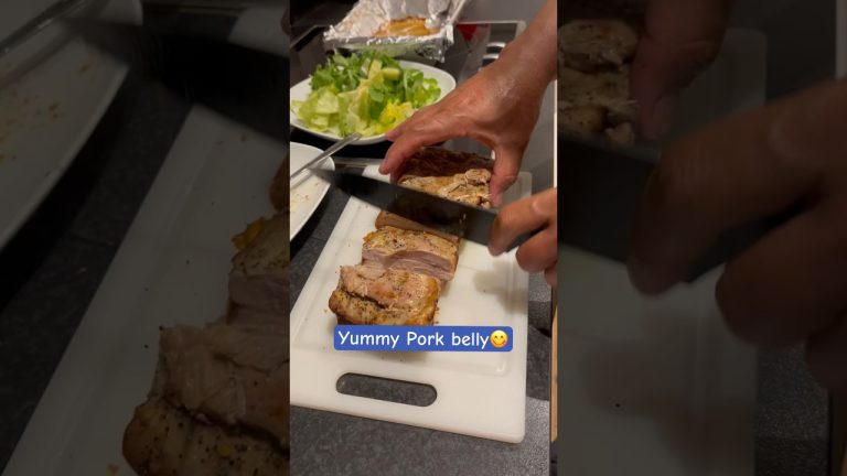 Crunchy and delicious 😋 Lechon Pork Belly #music #calmdown #musica #dance #chef #porkbelly #food