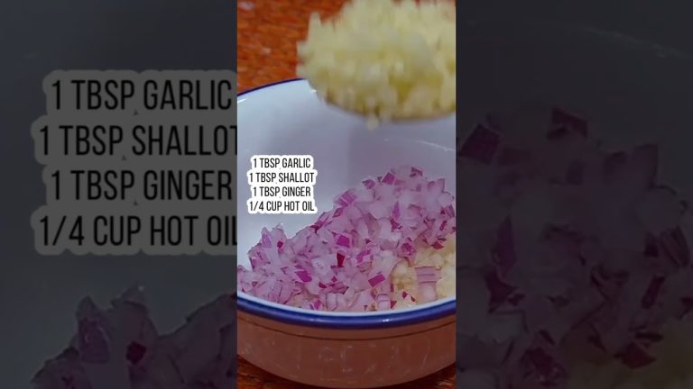 Steamed porkbelly with dipping sauce