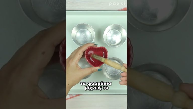 Χωρίς ζάχαρη αυτό το γλυκό μπορώ να το φτιάχνω κάθε μέρα: πανακότα καρύδας με μαρμελάδα φράουλα