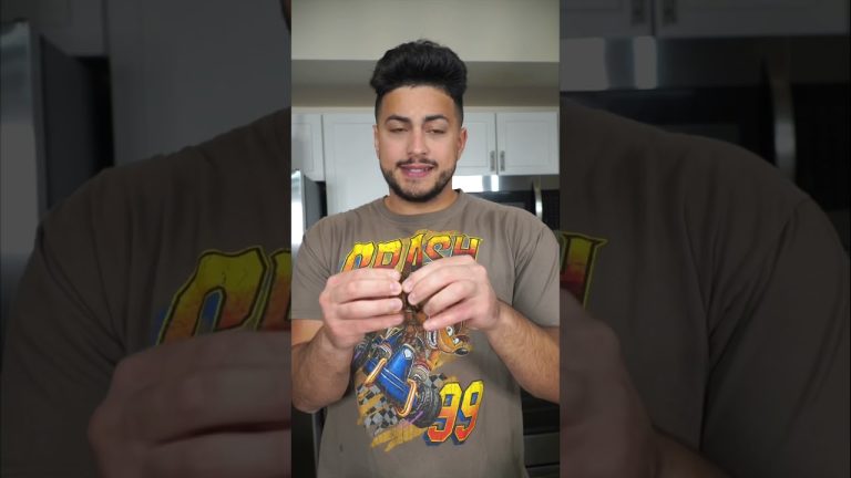 BANANA DATE SMOOTHIE | THE GOLDEN BALANCE