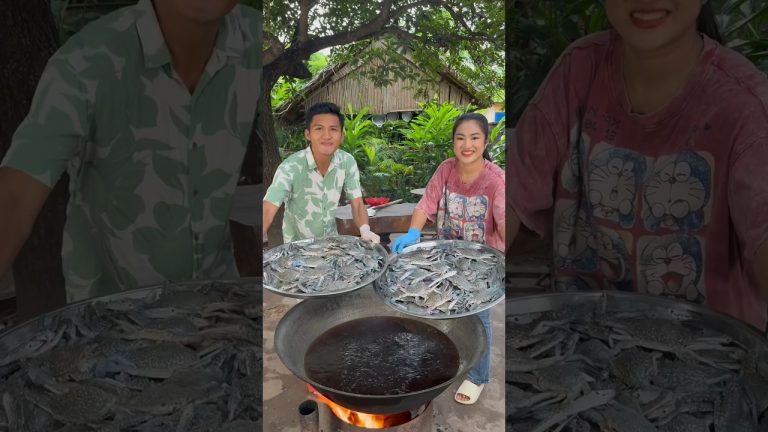 Yummy blue crabs 🦀 cooking by country chefs