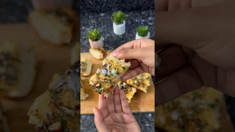 Burnt Garlic Bread Recipe 🥖 #shorts #food #trending #recipe