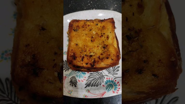 Cheesy Garlic Bread Recipe #shorts #garlicbread