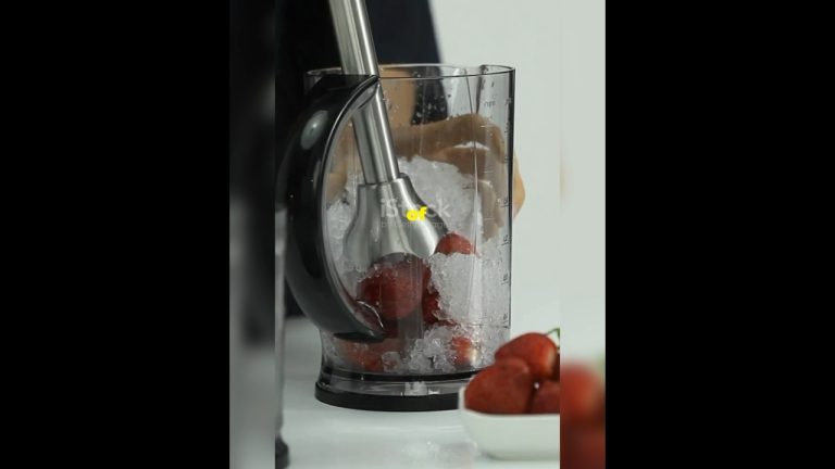 “Strawberry Smoothie bliss: 2-Minute Recipe for a sweet Refreshment!”#drinkrecipe #food