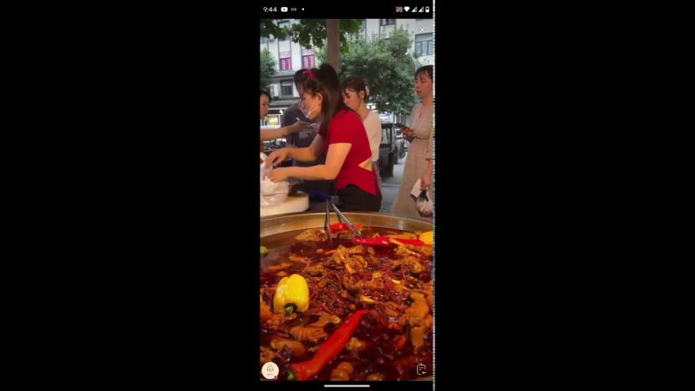 seturitu cooking food watching live streams