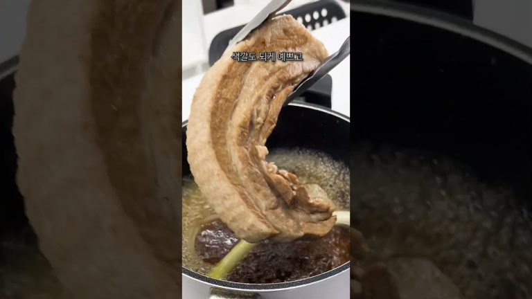 잡내 싹 없애주는 비법 재료 #복날 #레시피 #삼계탕 #수육 #집밥  #흑마늘삼계탕 #cooking #레시피 #요리꿀팁 #food #요리 #음식#먹방#요리브이로그#자취요리 #만능