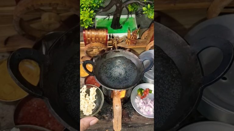 mini cooking 🤤🍜 #shorts #anneshaofficial #maggiefry