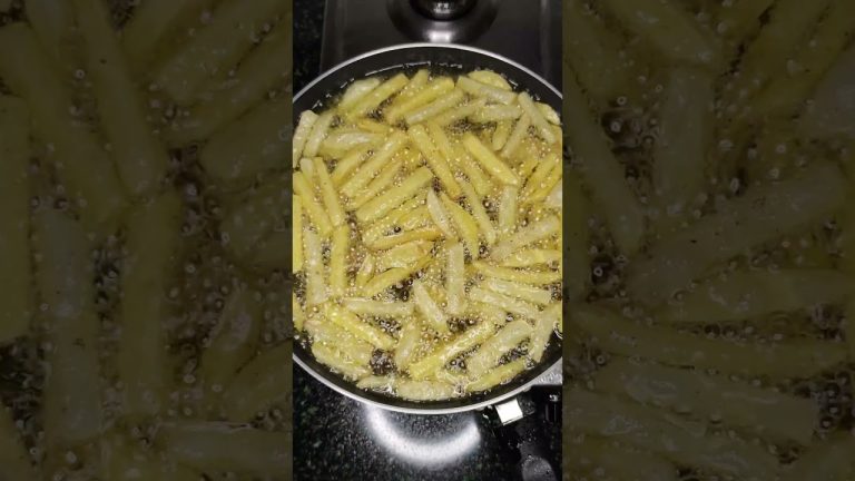 Creamy Garlic Butter Fries #asmr #shortsfeed