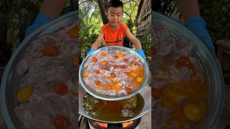Yummy beef 🥩 and salty eggs cooking