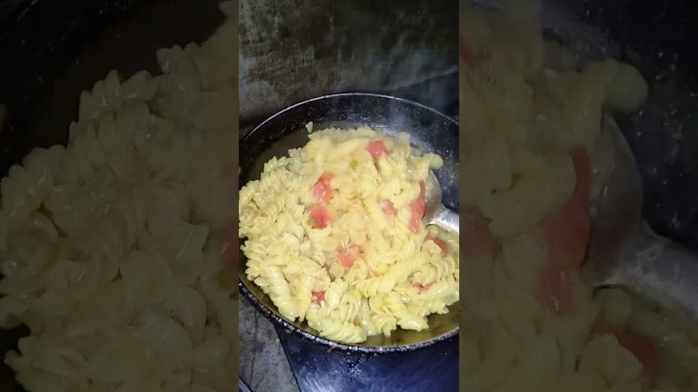 पास्ता बनाने की सबसे बेस्ट रेसिपी,एक बार जरूर ट्राई करें😋#shortvideo #viralvideo #youtubeshorts