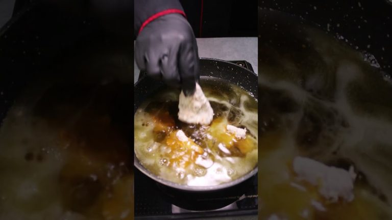 Crispy Chicken Burger: A Bite of Heaven #burger #shorts  #recipe #food