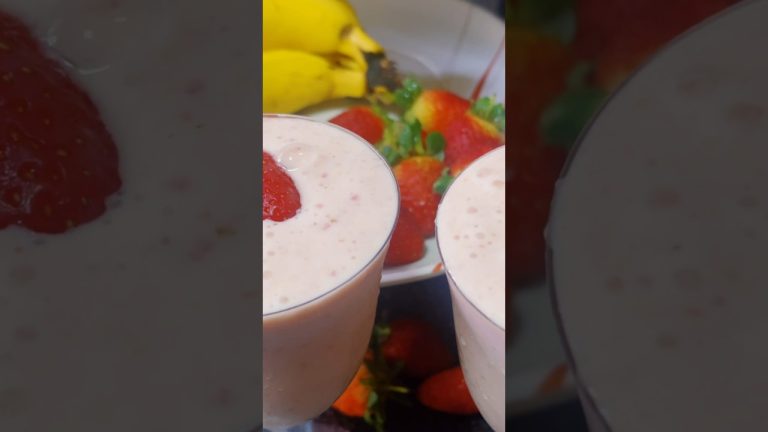 Strawberry banana Smoothie, Margic breakfast #fruitsmoothie #strawberry