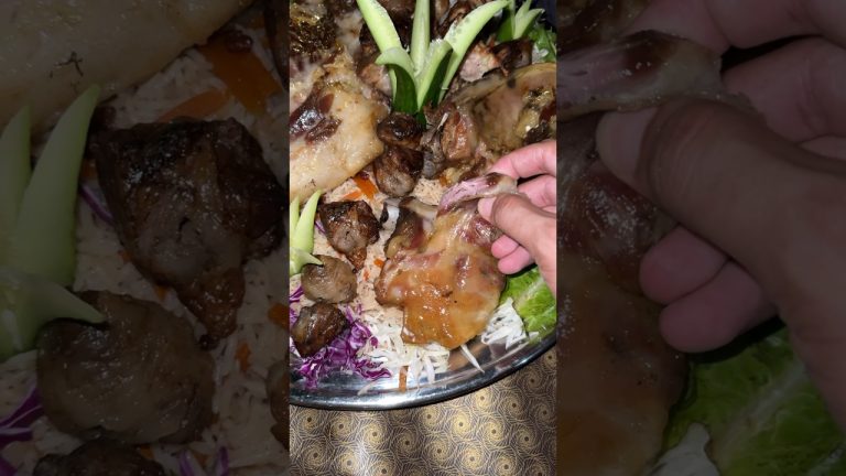 Pakistan’s Ultimate Meat Platter – A BBQ Lover’s Dream!🍖🔥Shanwari Jongra Peshawar #BBQ #foodshorts