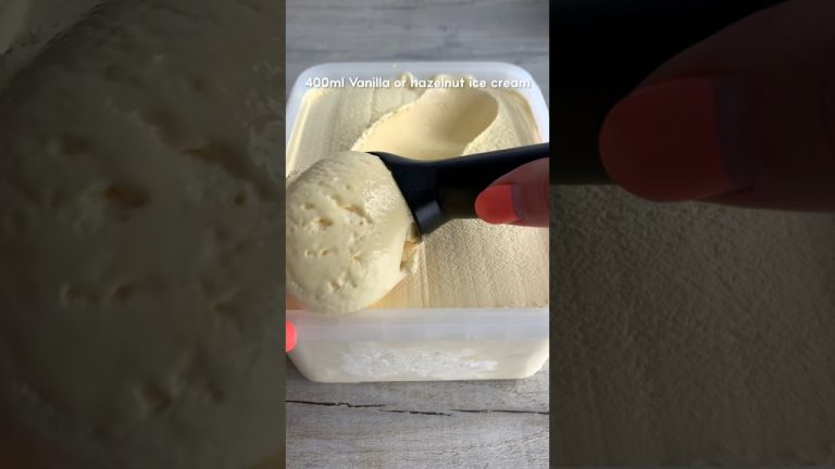 Making a THICK Kinder Bueno milkshake #easyrecipe #tutorial