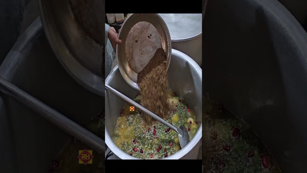 Hyderabadi Beef Pulao Recipe | Street Food Karachi Pakistan #ytshortsvideo #shortsreels