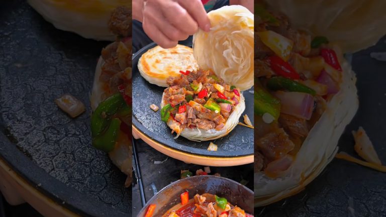 Chinese burger Pork with cold dishes