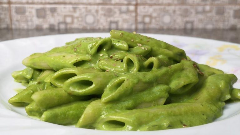 Creamy Spinach Pasta | Green Pasta