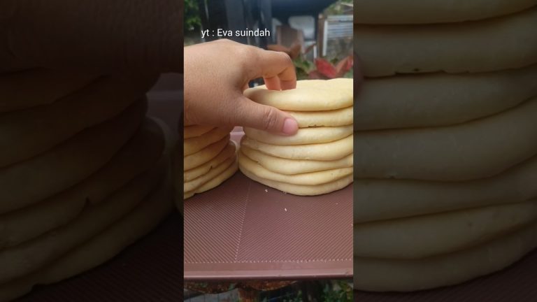 Resep bikin kulit pizza mini stok frozen untuk ide bekal sekolah. #resepmudah #cooking