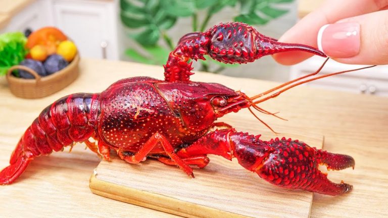 1 Dollar Seafood Recipes 🤣 Catch and Cook Miniature Lobster with Lemon Butter Sauce 🦐🦐🦐 Tiny Cooking