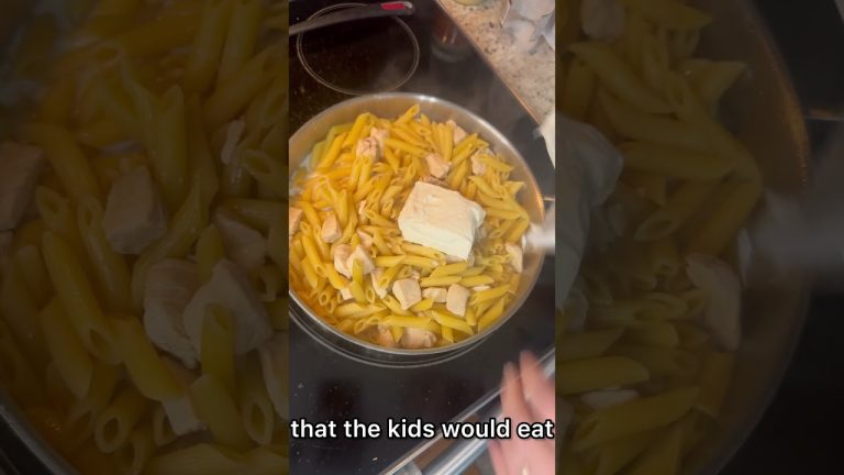 One Pot Creamy Chicken Pesto